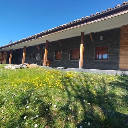 Kyomu Resort Hostel Velilla del Rio Carrion Exterior foto